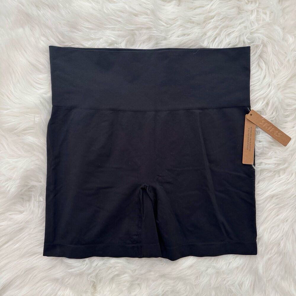 Skims Soft Smoothing Seamless Short Eclipse Size XL